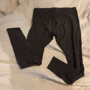 Size medium black with white diamond Victoria’s Secret leggings